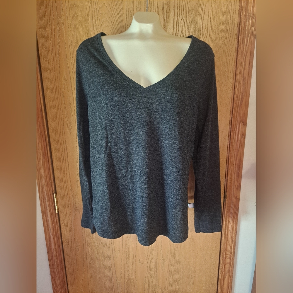 Dark Gray V-Neck Long Sleeve Top